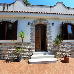 house-baldanza-villa-by-the-sea.palermohotels.org/